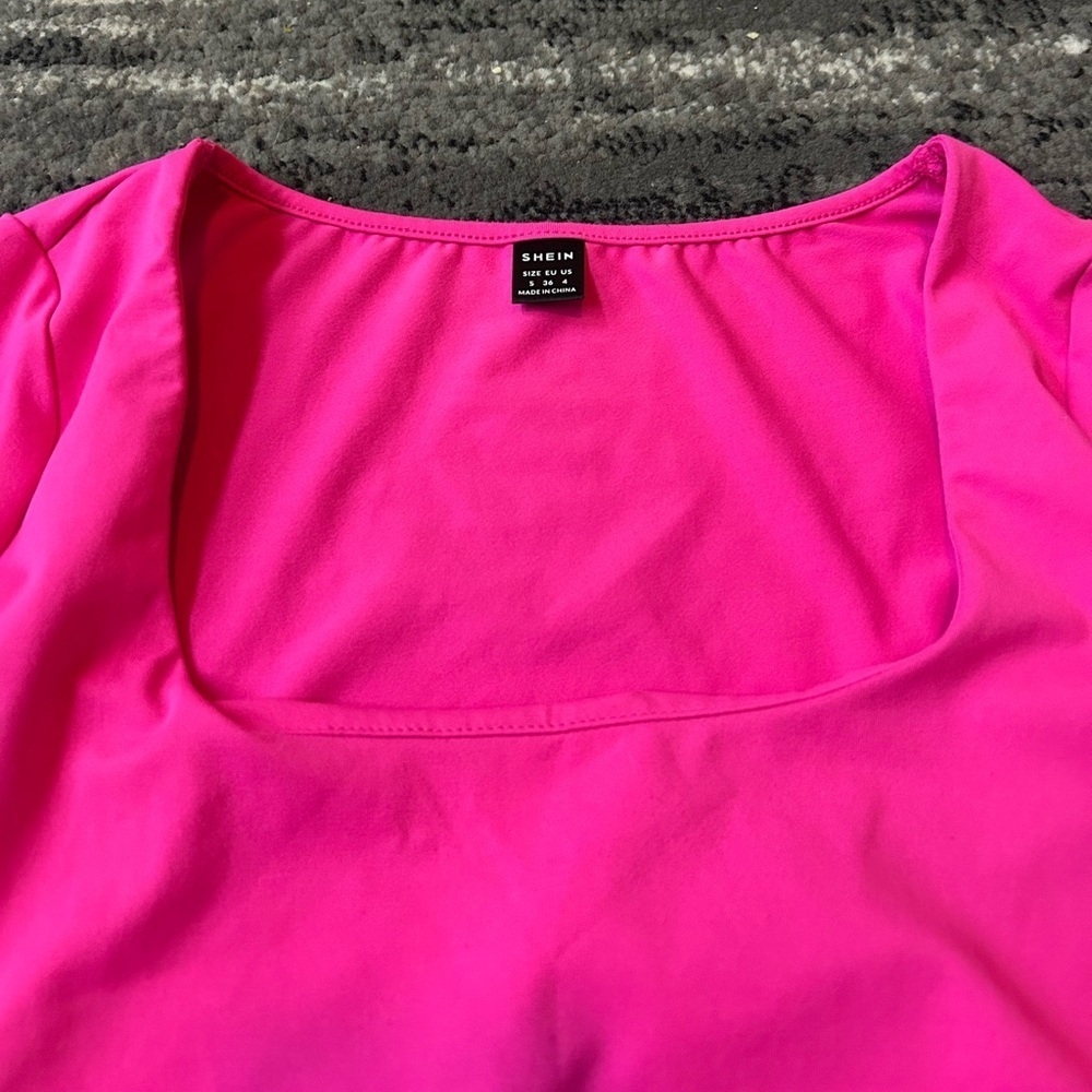 SHEIN Square Neck Capped Sleeve Top With Ruching On Sides - Picture 6 of 6